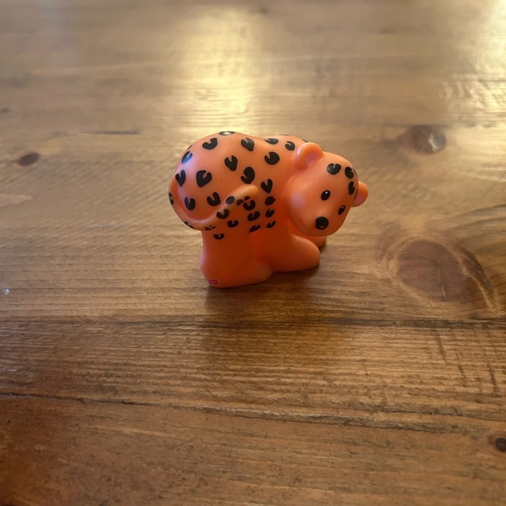 Fisher Price Little People as is leopard. Noah’s ark replacement